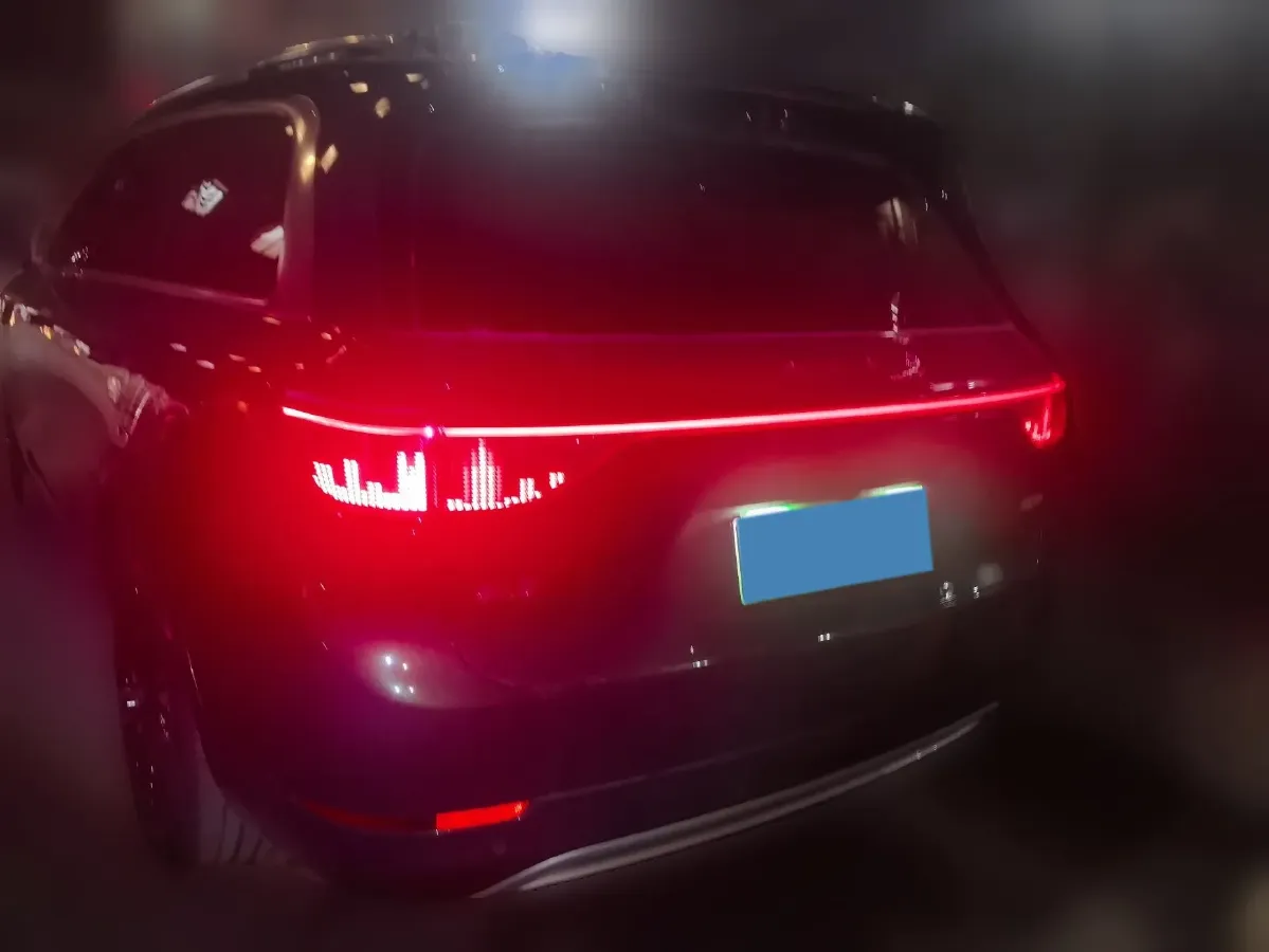 2025 AITO AITO M9 REEV 160HP REEV 52KWH,autocango,china used car exporter,china ev exporter,chinese used car exporter,chinese used ev exporter