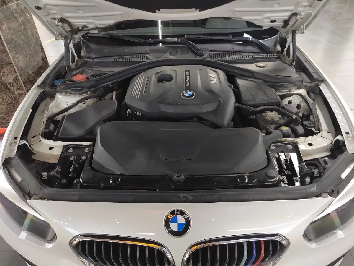 2016 BMW 1 Series 2.0T 184HP L4 8AT,autocango,china used car exporter,china ev exporter,chinese used car exporter,chinese used ev exporter