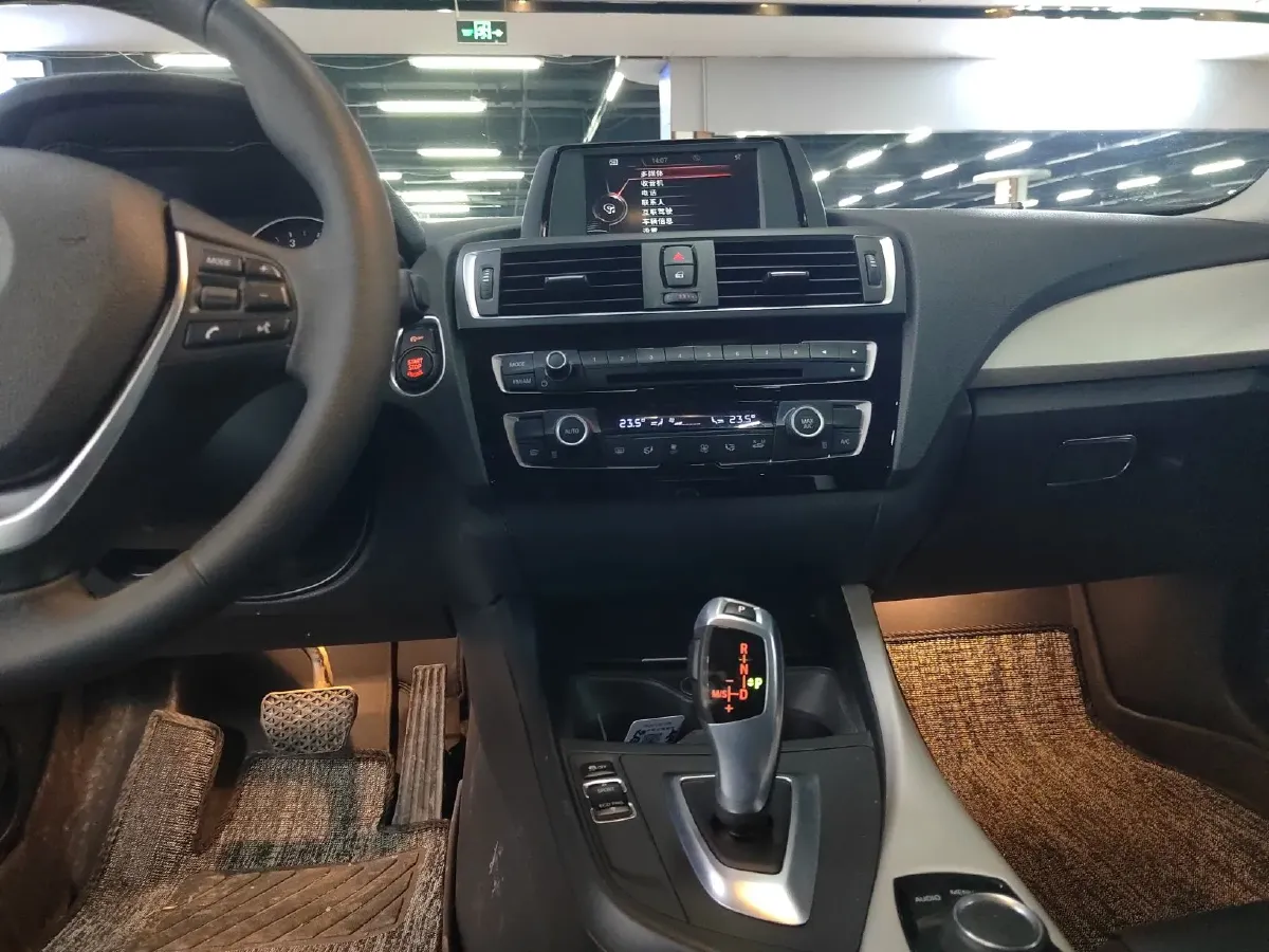 2016 BMW 1 Series 2.0T 184HP L4 8AT,autocango,china used car exporter,china ev exporter,chinese used car exporter,chinese used ev exporter