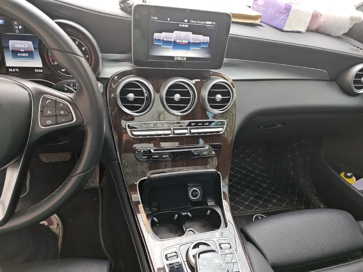 2017 Mercedes-Benz GLC Class 2.0T 211HP L4 9AT,autocango,china used car exporter,china ev exporter,chinese used car exporter,chinese used ev exporter