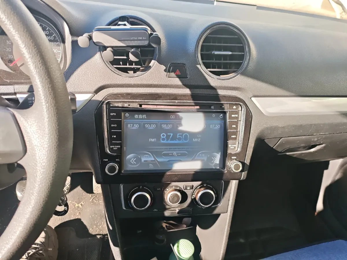 2013 Volkswagen Jetta 1.4L 90HP L4 5MT,autocango,china used car exporter,china ev exporter,chinese used car exporter,chinese used ev exporter