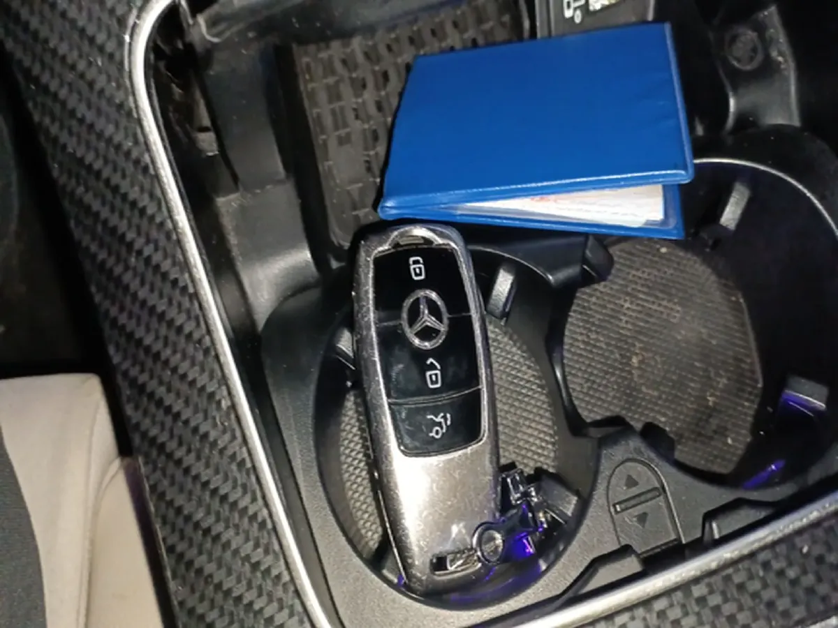 2017 Mercedes-Benz E Class 2.0T 184HP L4 9AT,autocango,china used car exporter,china ev exporter,chinese used car exporter,chinese used ev exporter