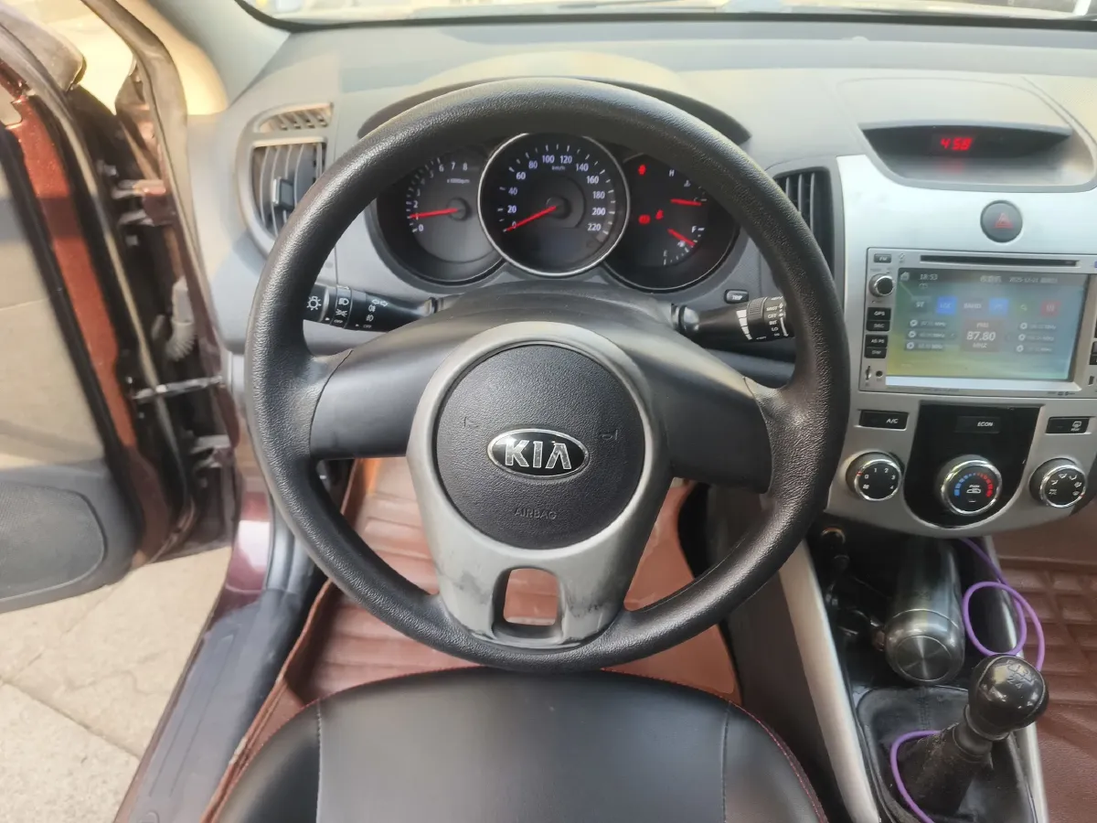 2014 Kia Forte 1.6L 123HP L4 5MT,autocango,china used car exporter,china ev exporter,chinese used car exporter,chinese used ev exporter