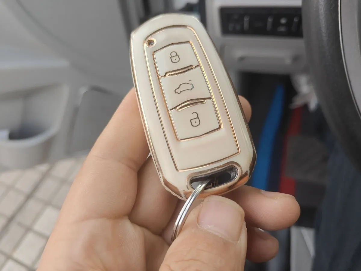 2016 Geely Emgrand 1.5L 109HP L4 5MT,autocango,china used car exporter,china ev exporter,chinese used car exporter,chinese used ev exporter