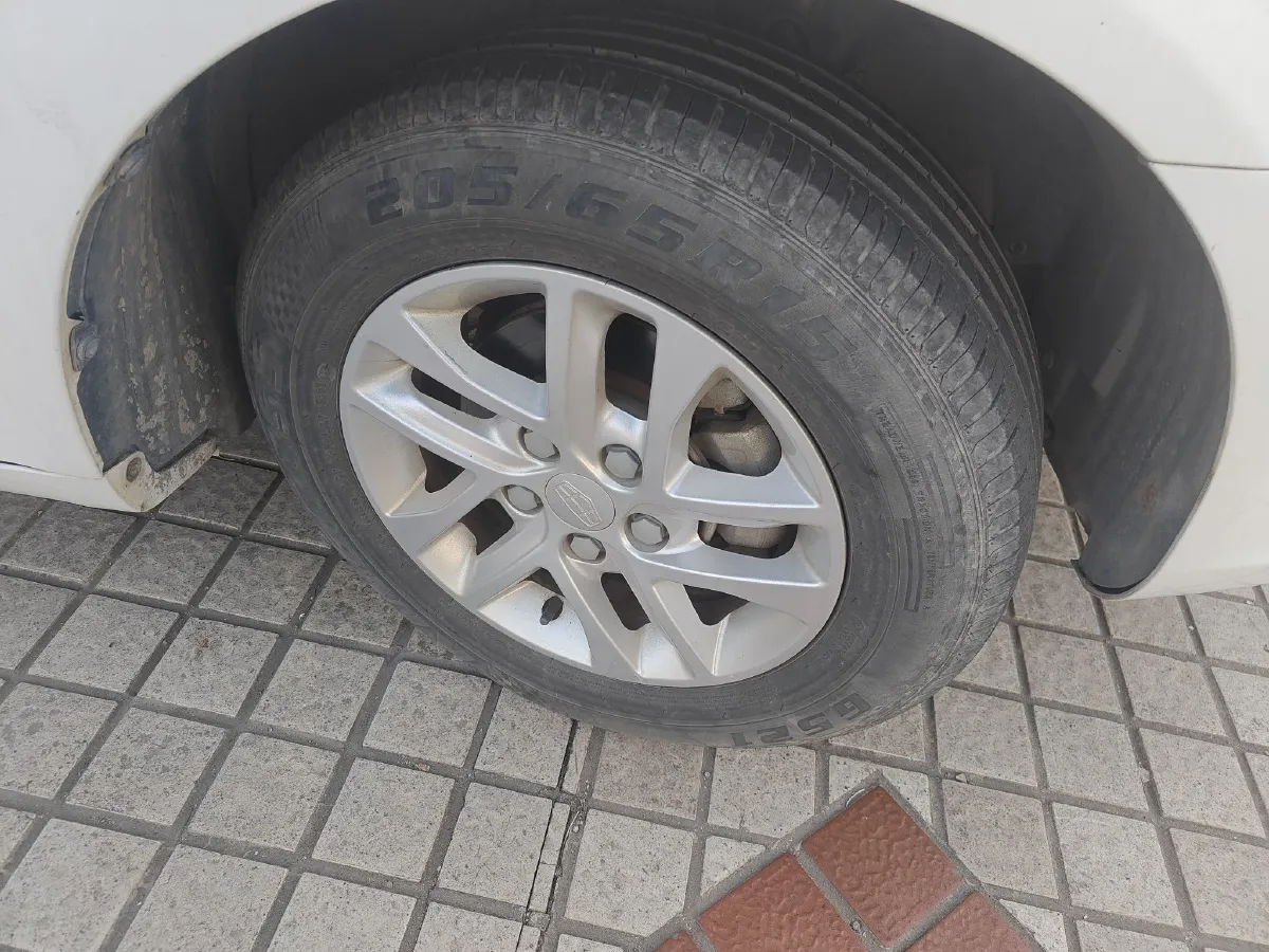 2016 Geely Emgrand 1.5L 109HP L4 5MT,autocango,china used car exporter,china ev exporter,chinese used car exporter,chinese used ev exporter