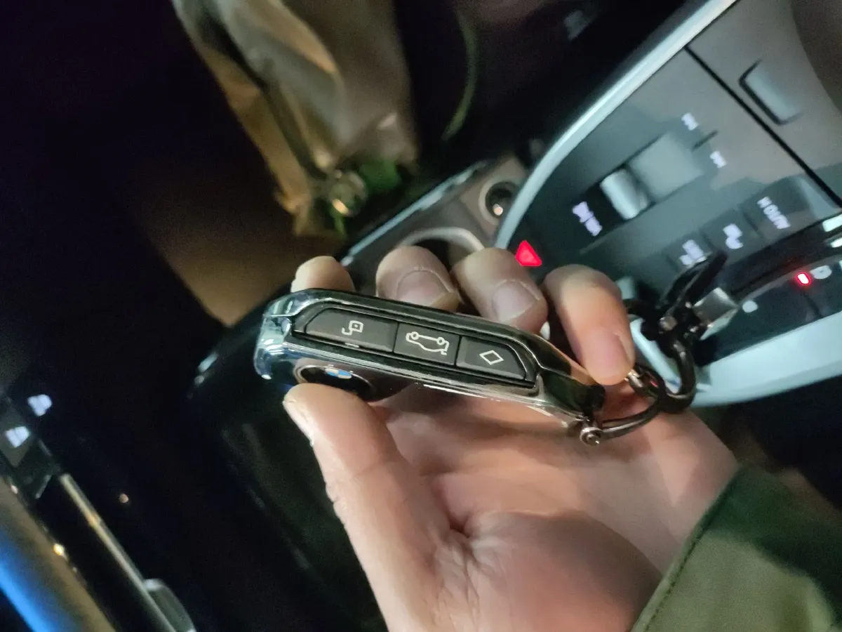 2023 BMW iX1 BEV 66.45KWH,autocango,china used car exporter,china ev exporter,chinese used car exporter,chinese used ev exporter