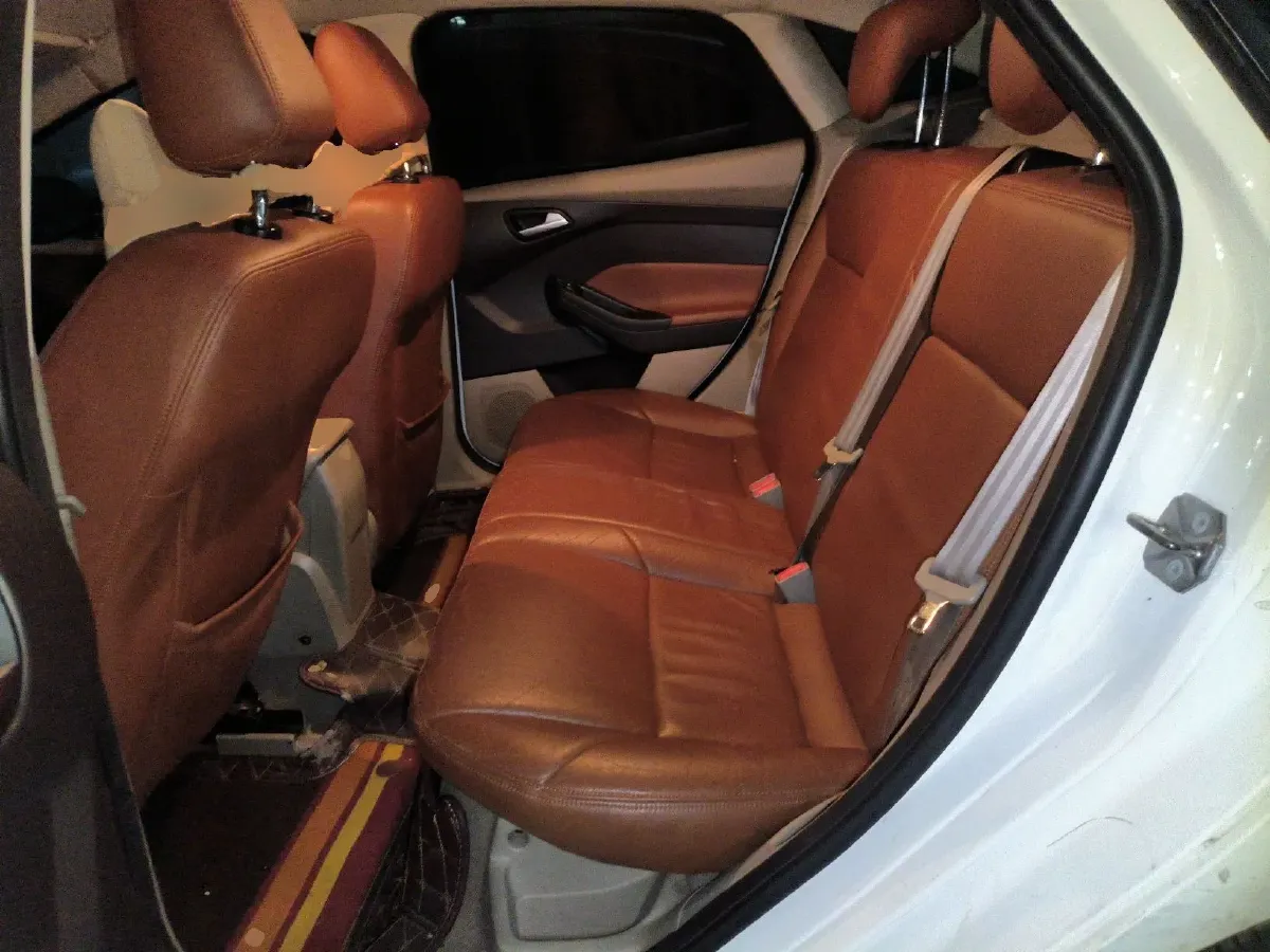 2012 Ford Focus 1.6L 125HP L4 6DCT,autocango,china used car exporter,china ev exporter,chinese used car exporter,chinese used ev exporter