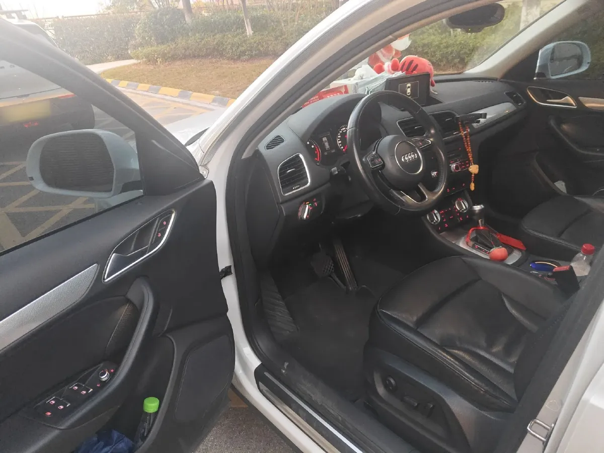 2015 Audi Q3 2.0T 170HP L4 7DCT,autocango,china used car exporter,china ev exporter,chinese used car exporter,chinese used ev exporter