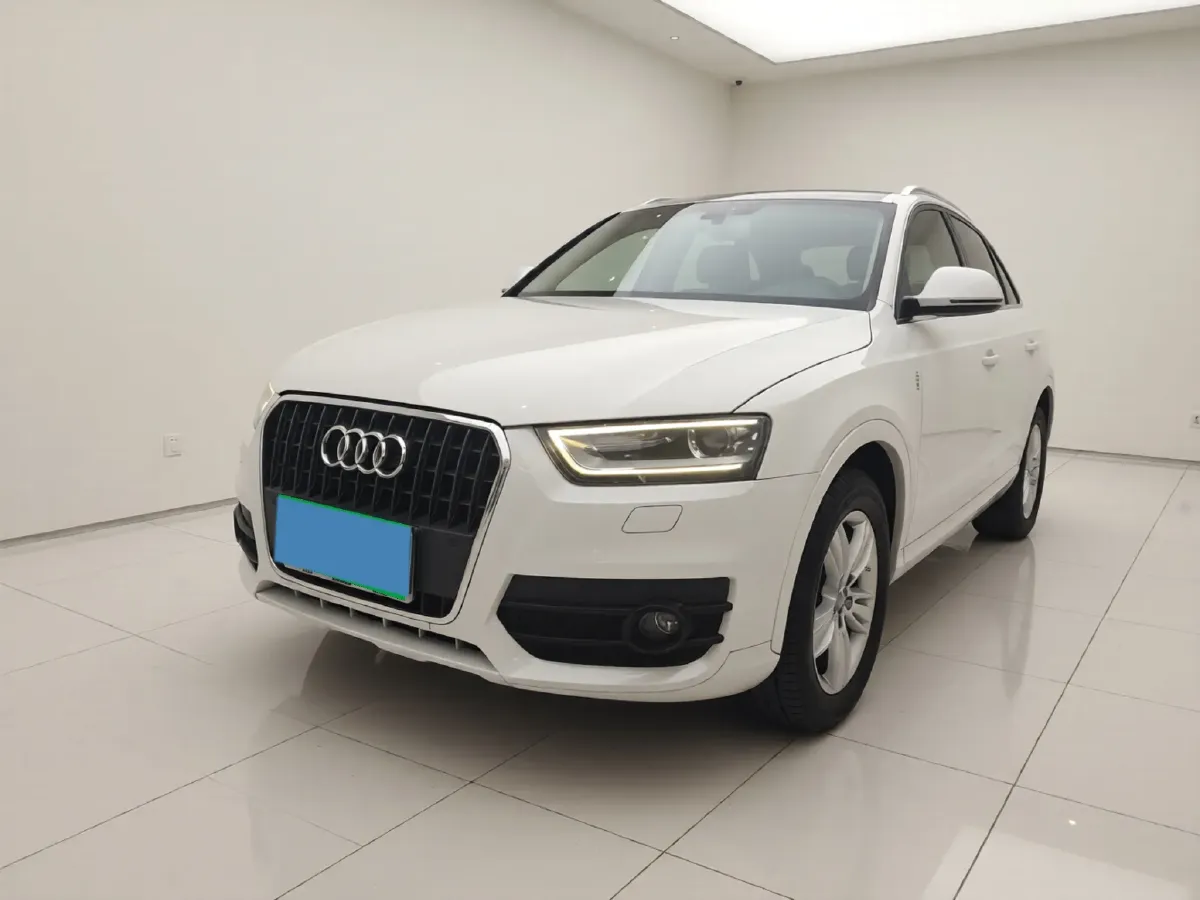 2015 Audi Q3 2.0T 170HP L4 7DCT,autocango,china used car exporter,china ev exporter,chinese used car exporter,chinese used ev exporter