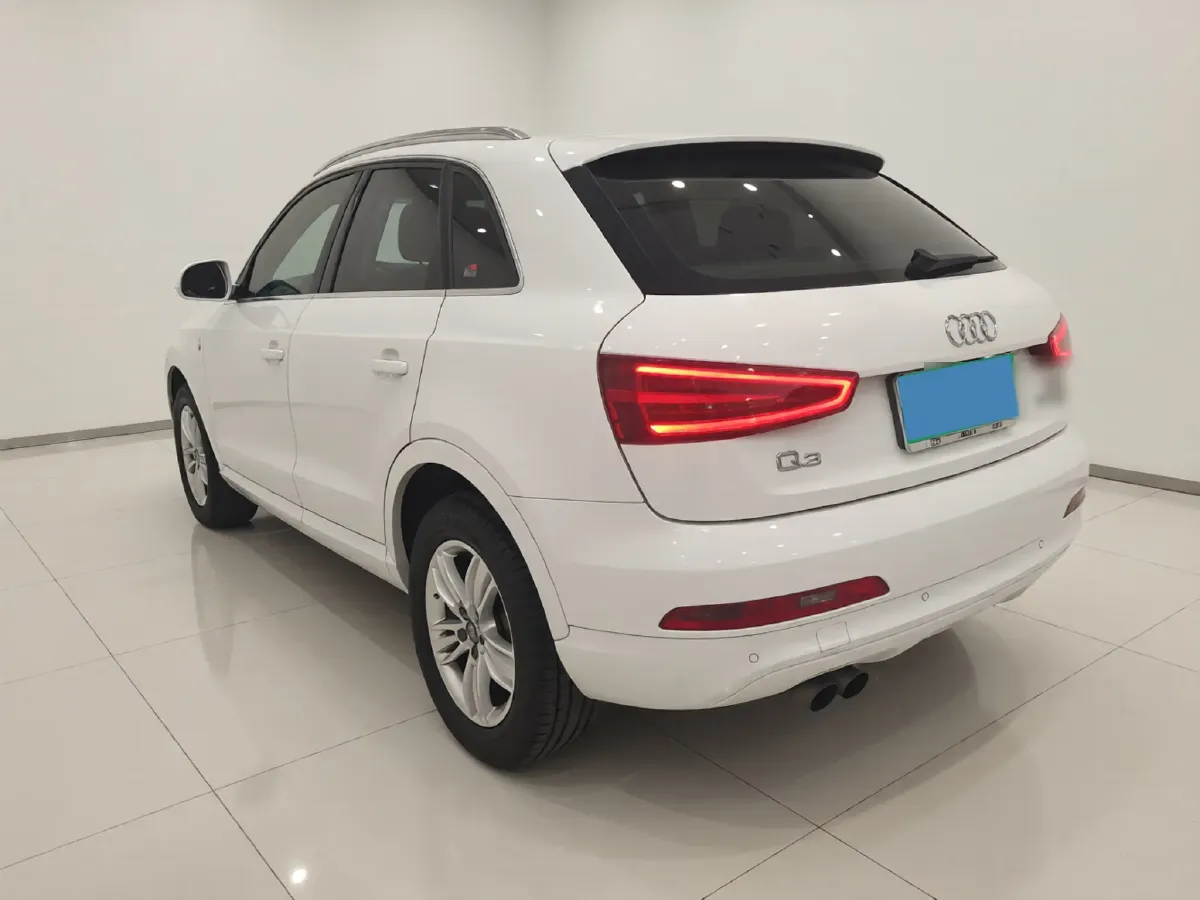 2015 Audi Q3 2.0T 170HP L4 7DCT,autocango,china used car exporter,china ev exporter,chinese used car exporter,chinese used ev exporter