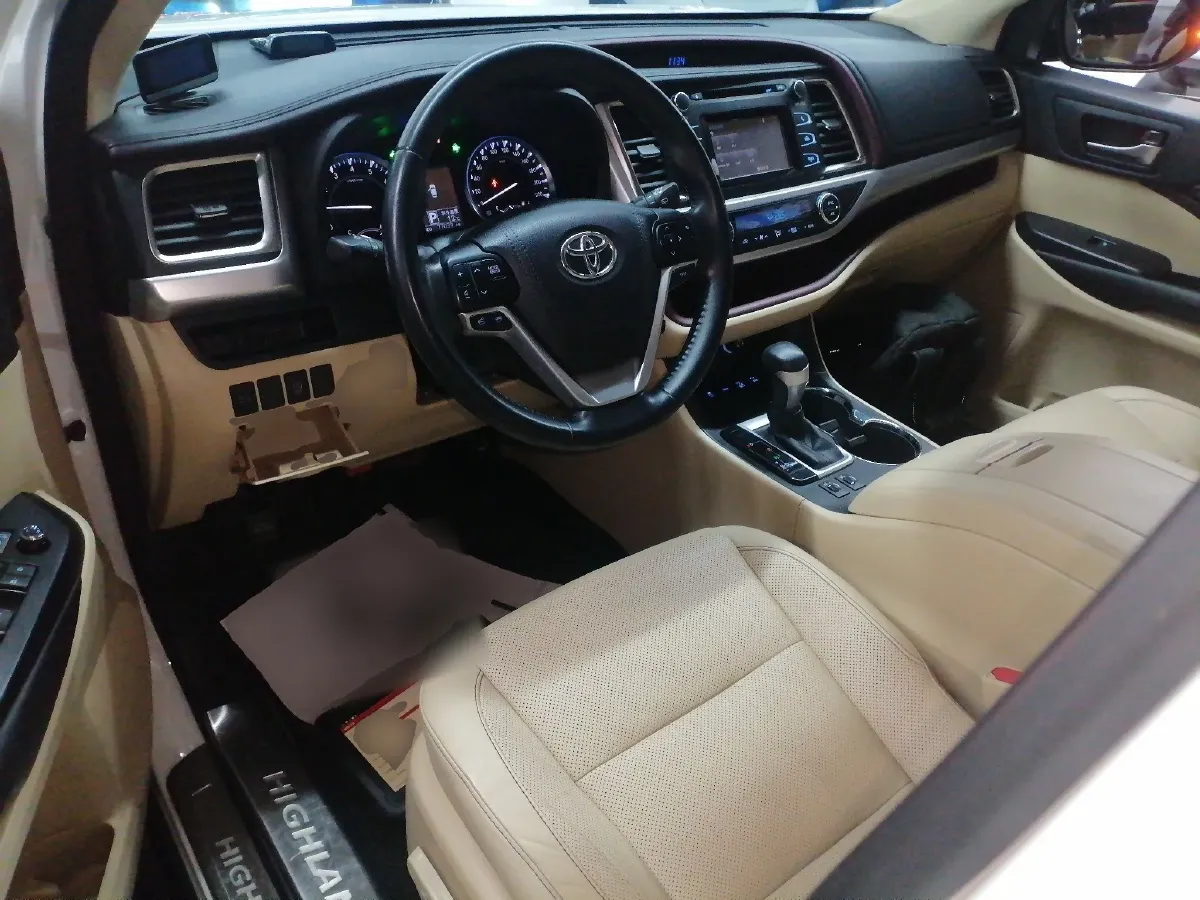 2015 Toyota Highlander 2.0T 220HP L4 6AT,autocango,china used car exporter,china ev exporter,chinese used car exporter,chinese used ev exporter