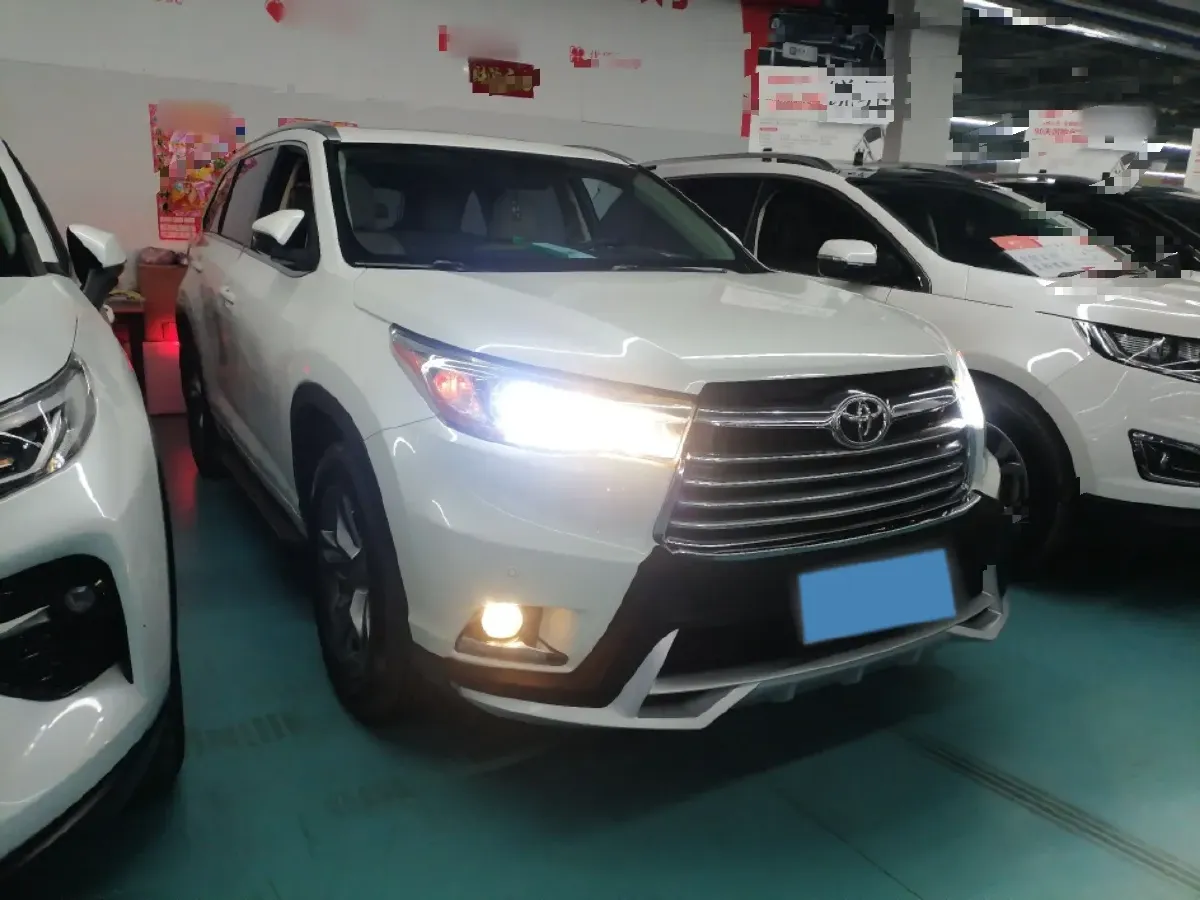 2015 Toyota Highlander 2.0T 220HP L4 6AT,autocango,china used car exporter,china ev exporter,chinese used car exporter,chinese used ev exporter