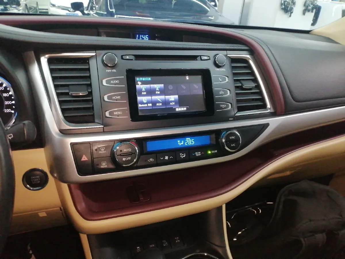 2015 Toyota Highlander 2.0T 220HP L4 6AT,autocango,china used car exporter,china ev exporter,chinese used car exporter,chinese used ev exporter