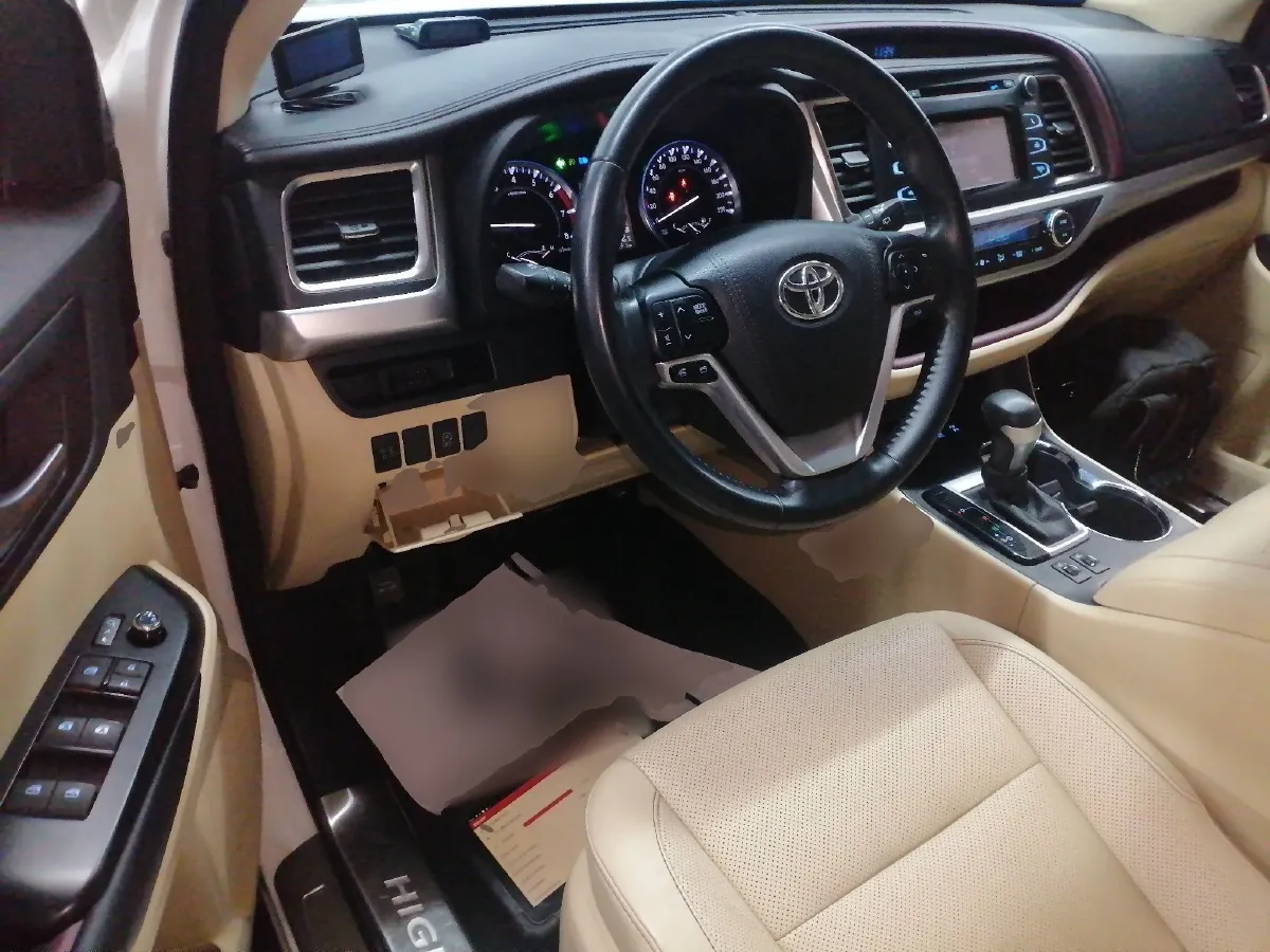 2015 Toyota Highlander 2.0T 220HP L4 6AT,autocango,china used car exporter,china ev exporter,chinese used car exporter,chinese used ev exporter