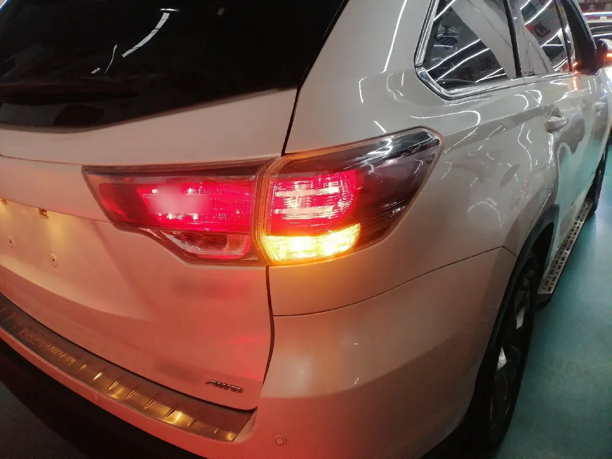 2015 Toyota Highlander 2.0T 220HP L4 6AT,autocango,china used car exporter,china ev exporter,chinese used car exporter,chinese used ev exporter