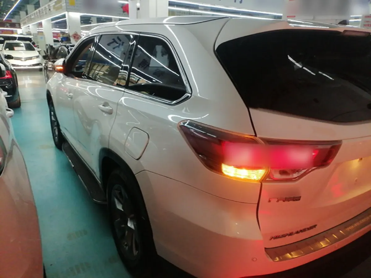 2015 Toyota Highlander 2.0T 220HP L4 6AT,autocango,china used car exporter,china ev exporter,chinese used car exporter,chinese used ev exporter