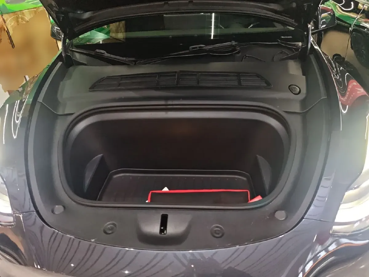 2024 Tesla Model Y BEV 60KWH,autocango,china used car exporter,china ev exporter,chinese used car exporter,chinese used ev exporter