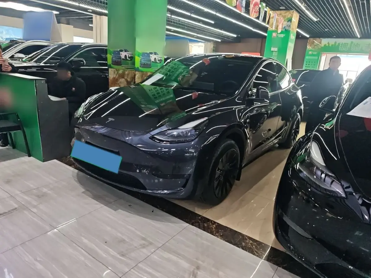 2024 Tesla Model Y BEV 60KWH