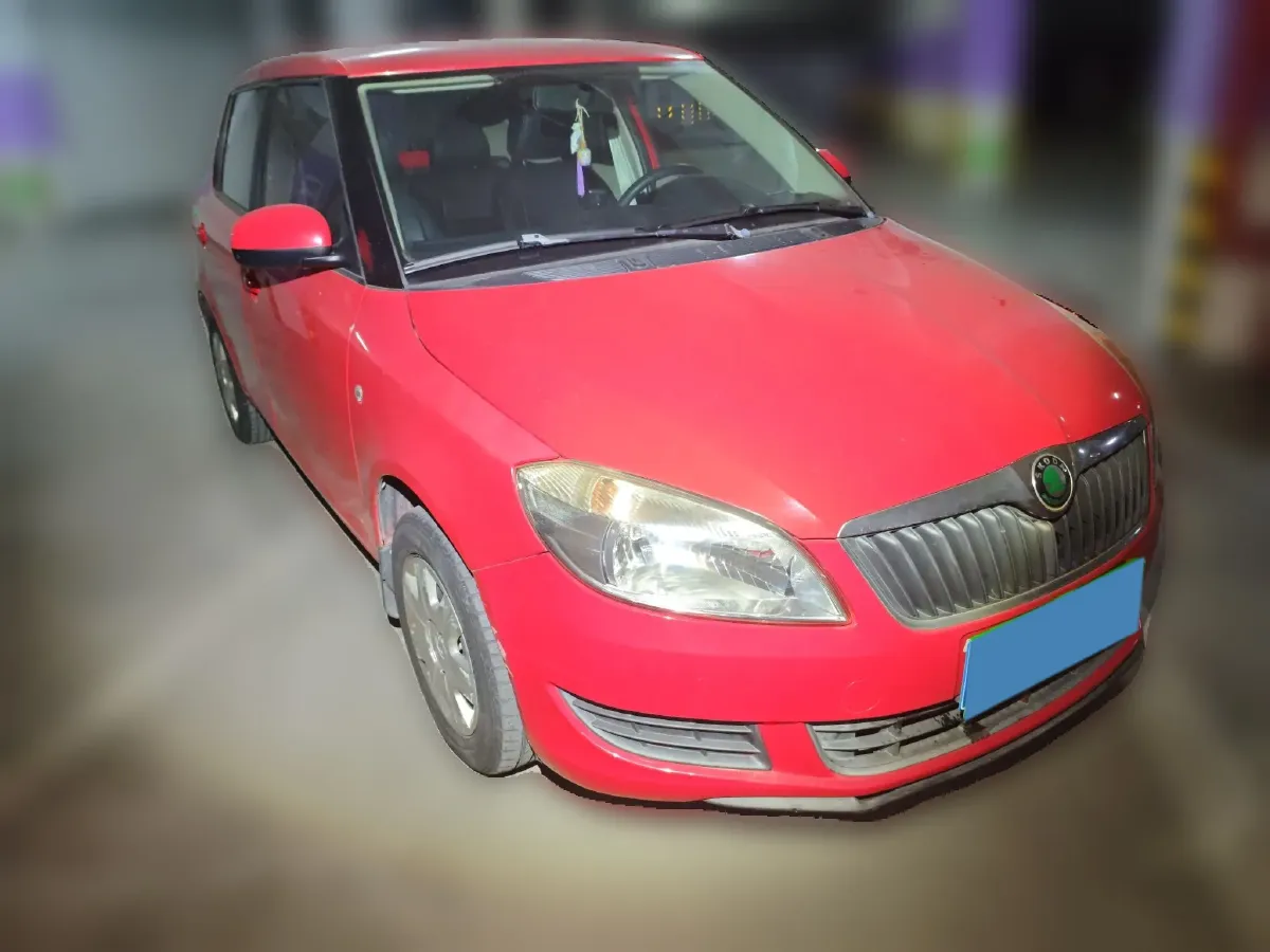 2012 Skoda Fabia 1.4L 86HP L4 6AT,autocango,china used car exporter,china ev exporter,chinese used car exporter,chinese used ev exporter
