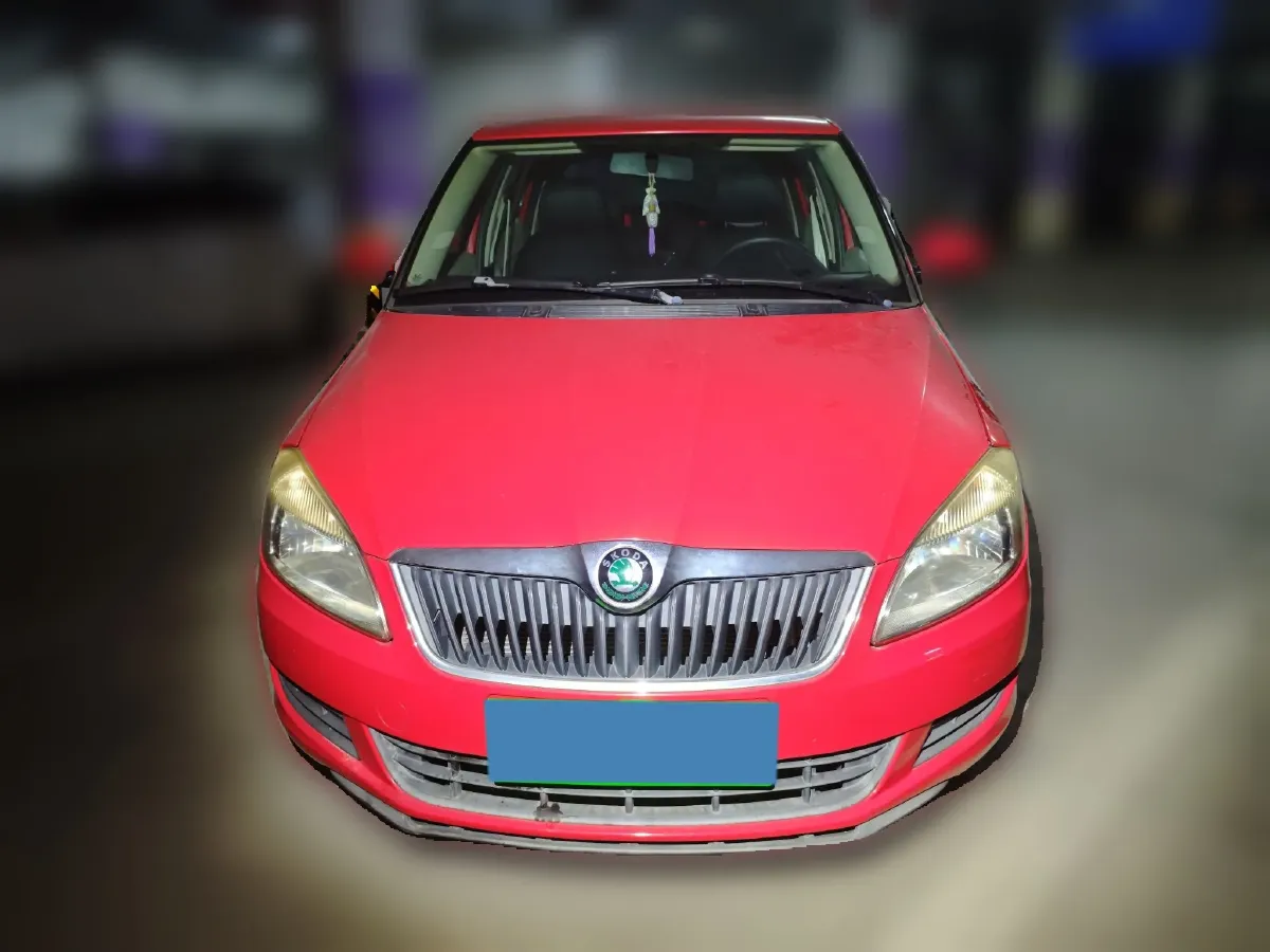 2012 Skoda Fabia 1.4L 86HP L4 6AT,autocango,china used car exporter,china ev exporter,chinese used car exporter,chinese used ev exporter