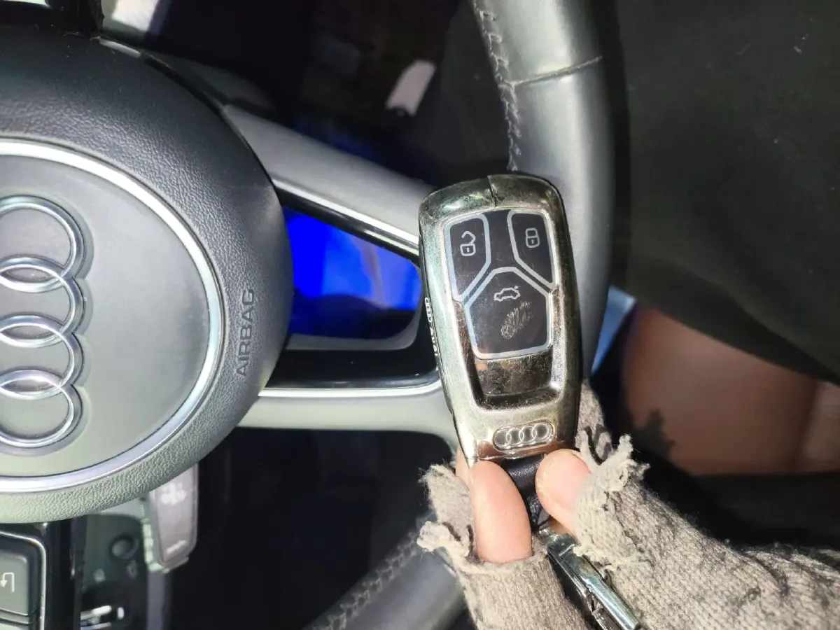 2018 Audi A4L 2.0T 190HP L4 7DCT,autocango,china used car exporter,china ev exporter,chinese used car exporter,chinese used ev exporter