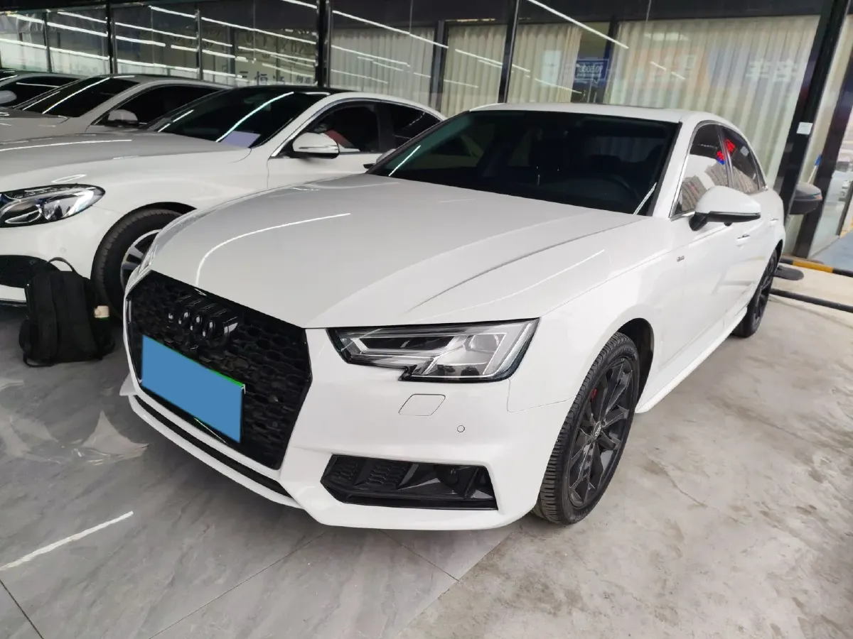 2018 Audi A4L 2.0T 190HP L4 7DCT,autocango,china used car exporter,china ev exporter,chinese used car exporter,chinese used ev exporter
