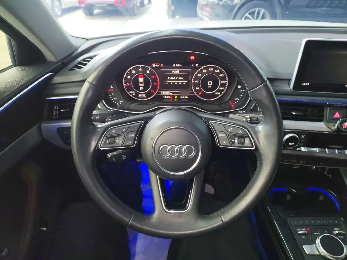 2018 Audi A4L 2.0T 190HP L4 7DCT,autocango,china used car exporter,china ev exporter,chinese used car exporter,chinese used ev exporter