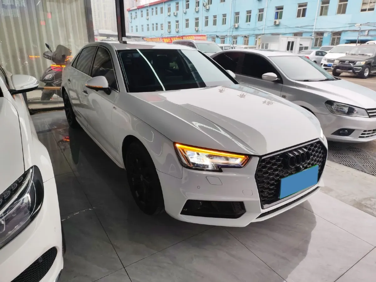 2018 Audi A4L 2.0T 190HP L4 7DCT,autocango,china used car exporter,china ev exporter,chinese used car exporter,chinese used ev exporter