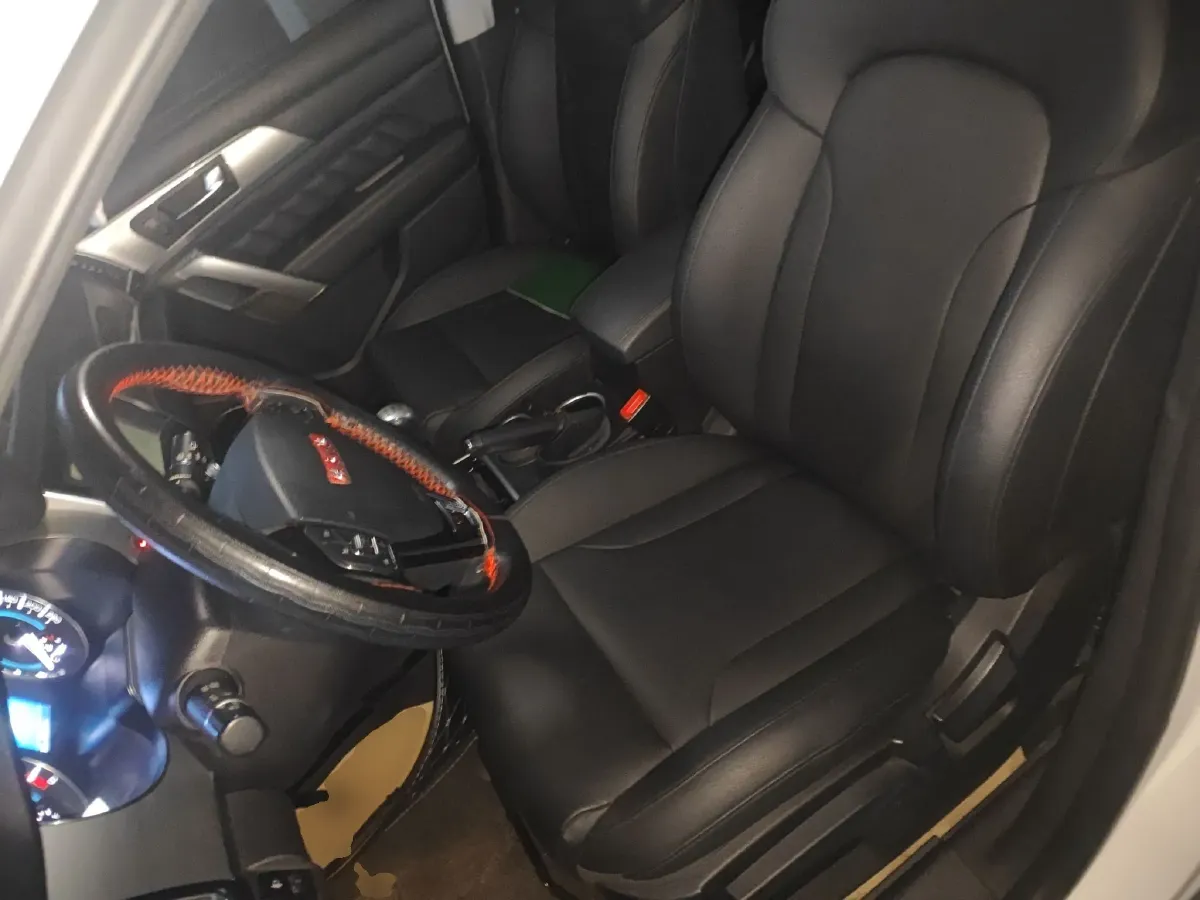 2014 Haval H2 1.5T 150HP L4 6MT,autocango,china used car exporter,china ev exporter,chinese used car exporter,chinese used ev exporter