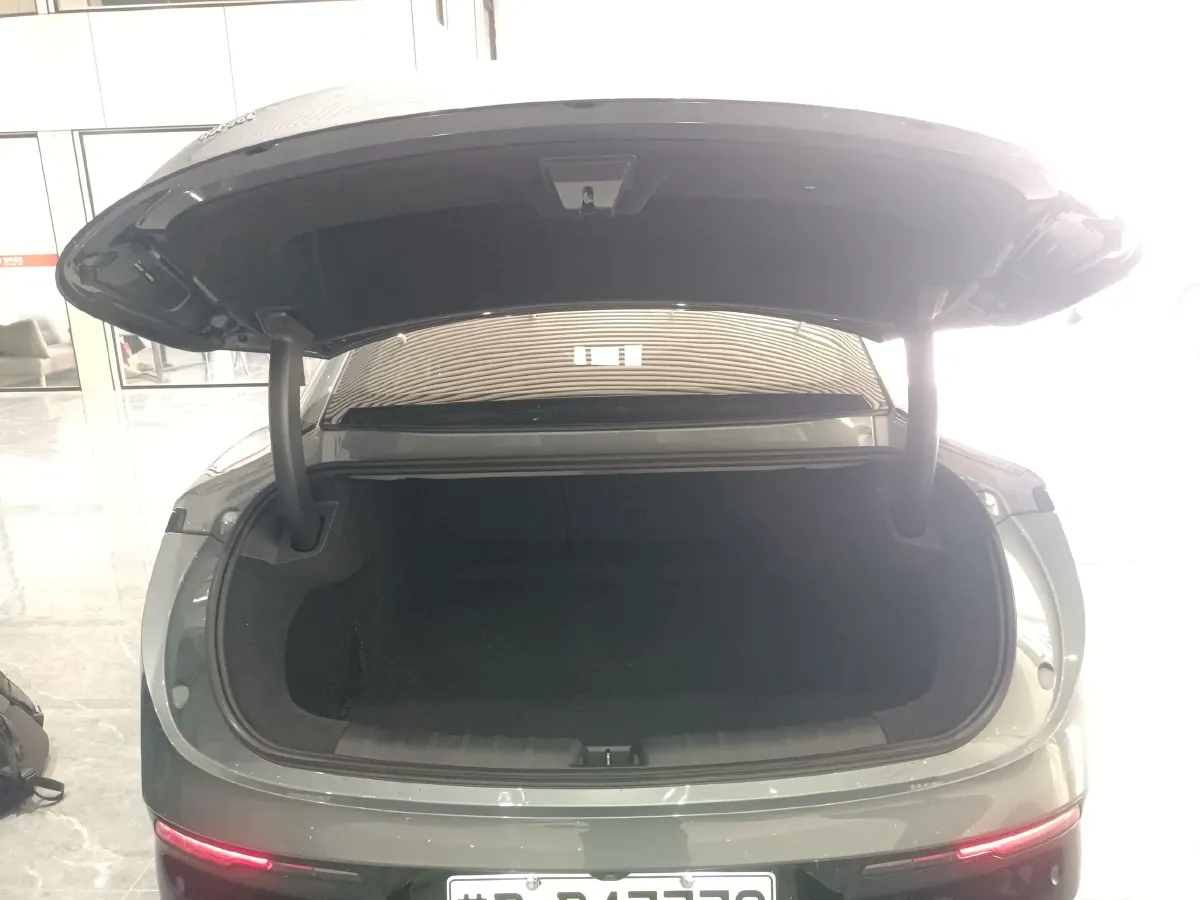 2024 Zeekr 007 BEV 100KWH,autocango,china used car exporter,china ev exporter,chinese used car exporter,chinese used ev exporter