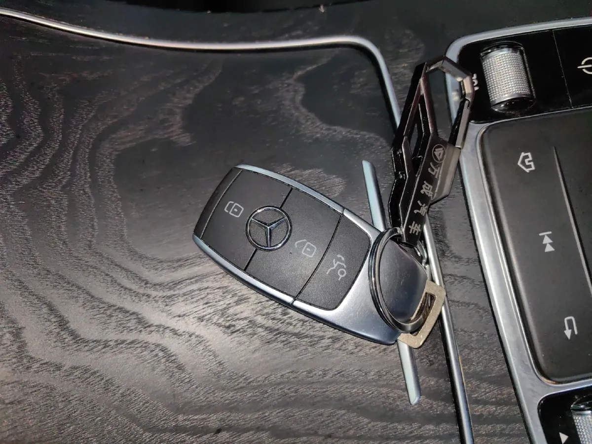 2020 Mercedes-Benz C Class 1.5T 184HP L4 9AT,autocango,china used car exporter,china ev exporter,chinese used car exporter,chinese used ev exporter