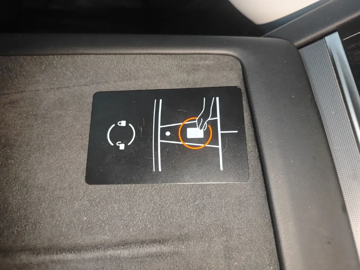 2023 Tesla Model 3 BEV 60KWH,autocango,china used car exporter,china ev exporter,chinese used car exporter,chinese used ev exporter