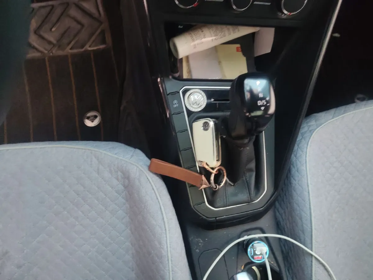 2023 Geely Coolray 1.5T 181HP L4 7DCT,autocango,china used car exporter,china ev exporter,chinese used car exporter,chinese used ev exporter