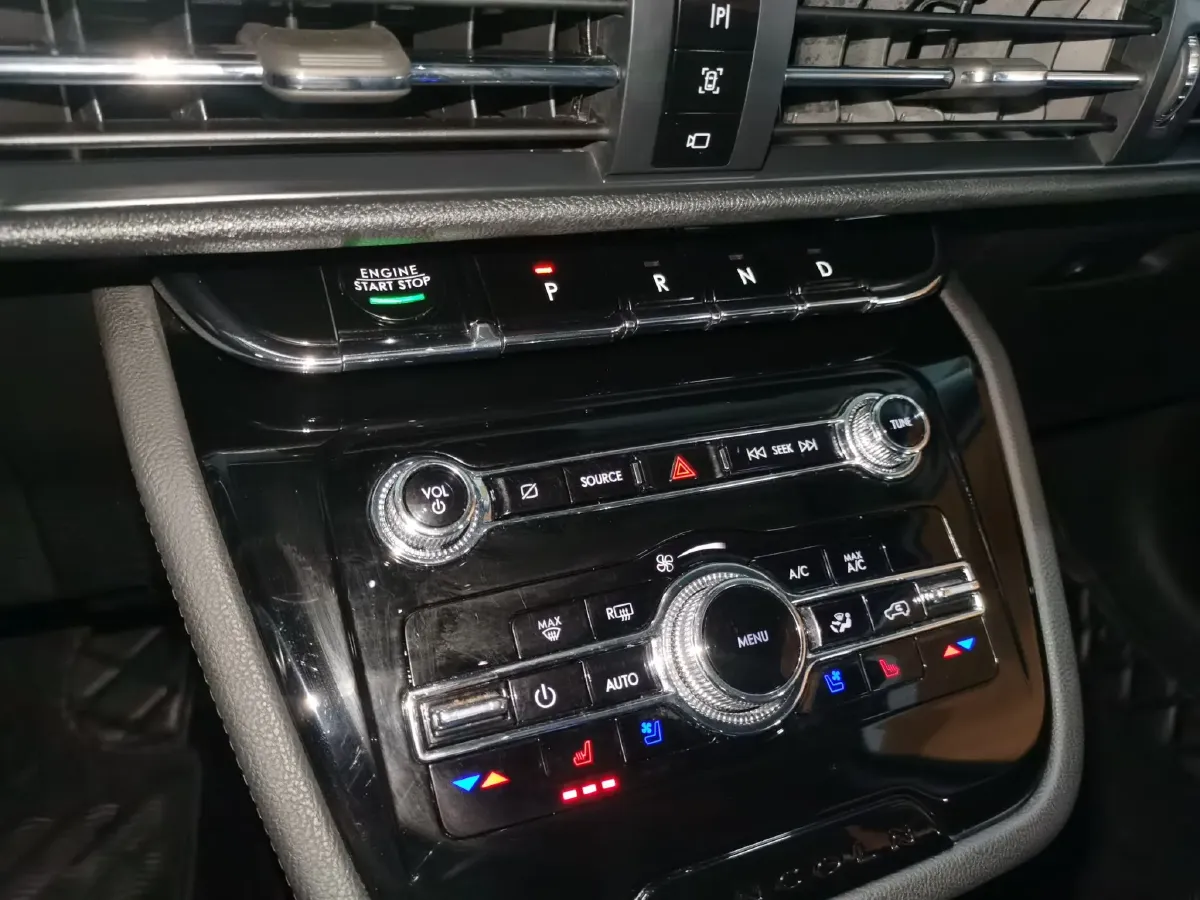 2021 Toyota Wildlander 2.5L 180HP L4 E-CVT PHEV 15.984KWH,autocango,china used car exporter,china ev exporter,chinese used car exporter,chinese used ev exporter