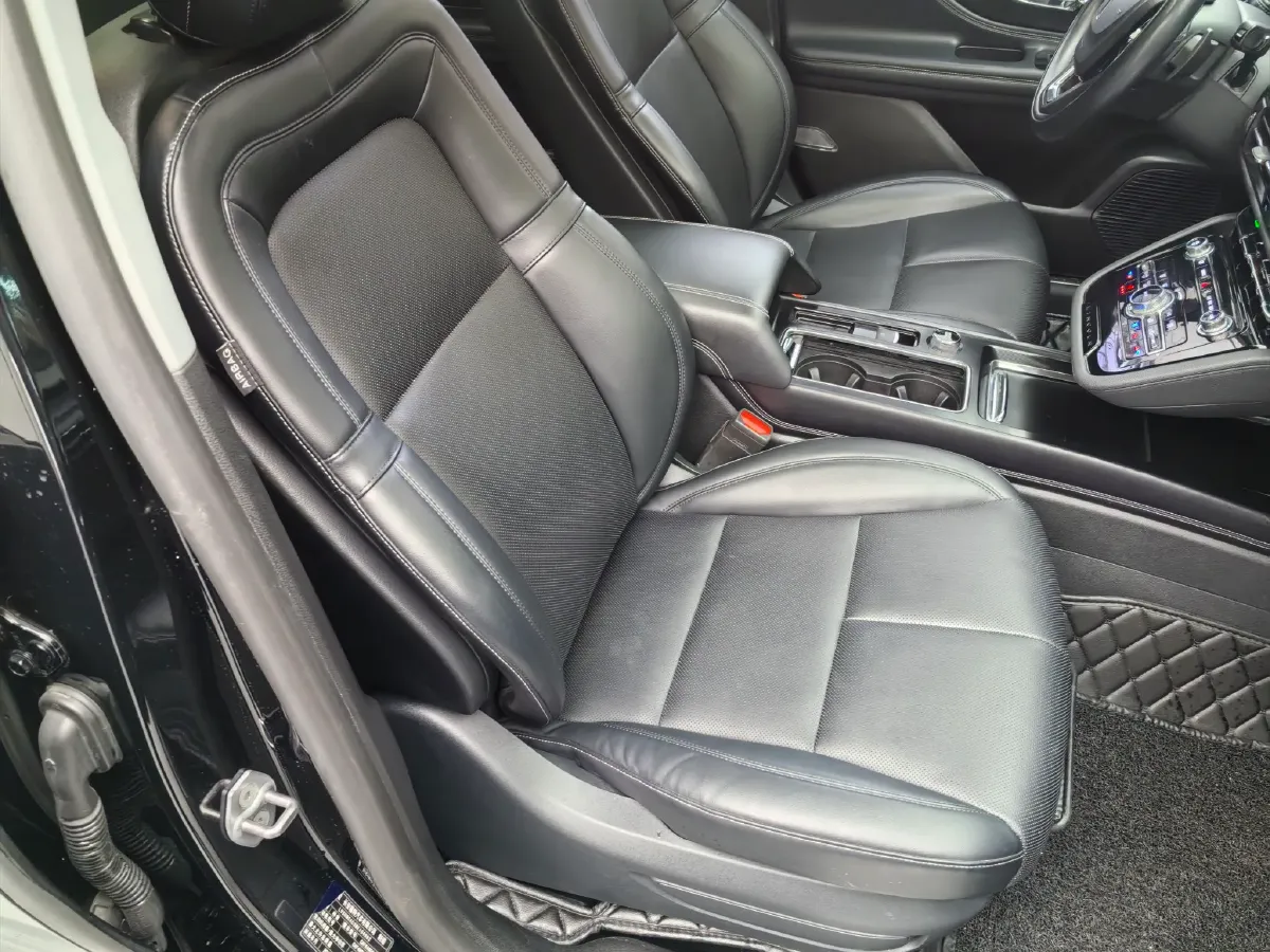 2021 Toyota Wildlander 2.5L 180HP L4 E-CVT PHEV 15.984KWH,autocango,china used car exporter,china ev exporter,chinese used car exporter,chinese used ev exporter