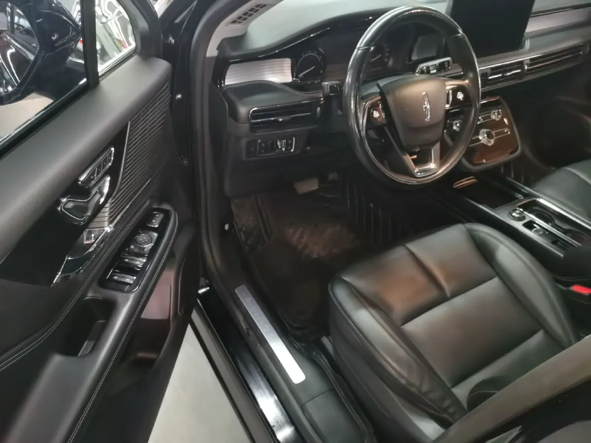 2021 Toyota Wildlander 2.5L 180HP L4 E-CVT PHEV 15.984KWH,autocango,china used car exporter,china ev exporter,chinese used car exporter,chinese used ev exporter