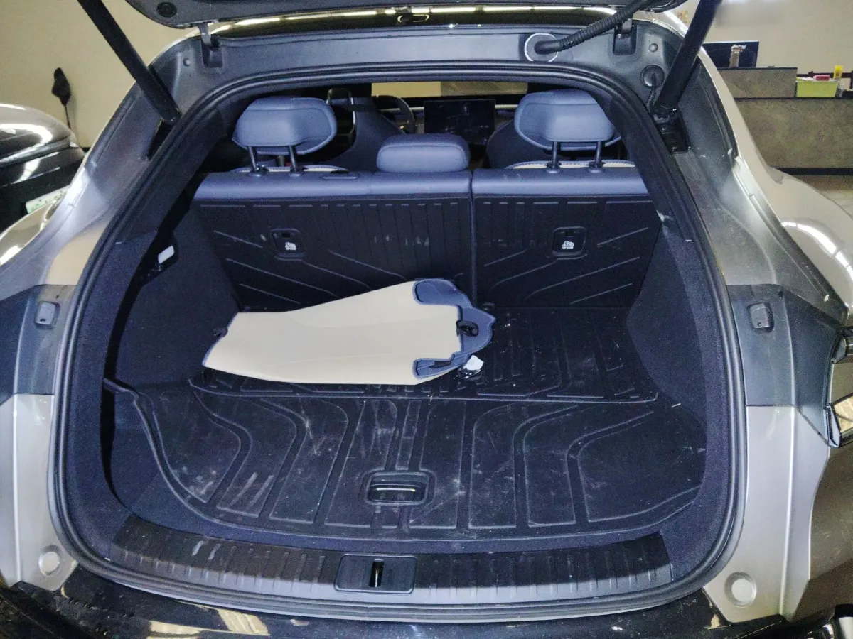 2025 MI YU7 BEV 96.3KWH,autocango,china used car exporter,china ev exporter,chinese used car exporter,chinese used ev exporter