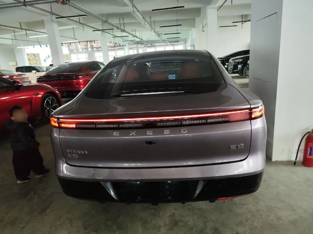 2025 Exceed Sterra ES REEV 156HP REEV 34.7KWH,autocango,china used car exporter,china ev exporter,chinese used car exporter,chinese used ev exporter