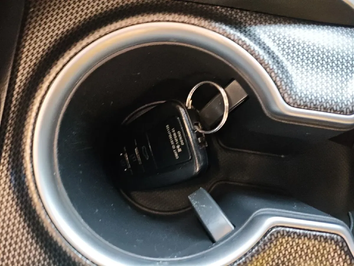 2023 Toyota Camry 2.0L 177HP L4 CVT,autocango,china used car exporter,china ev exporter,chinese used car exporter,chinese used ev exporter