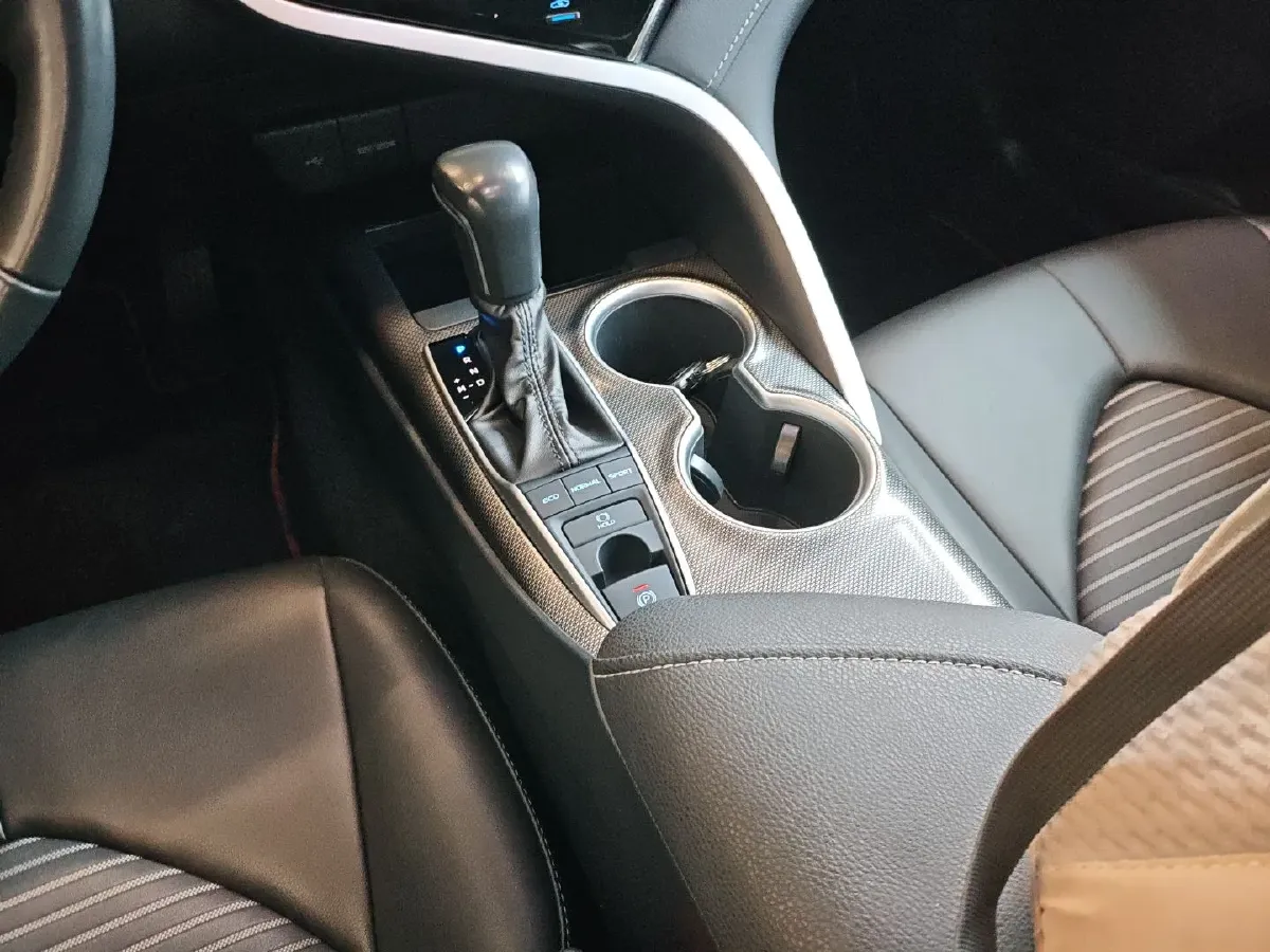 2023 Toyota Camry 2.0L 177HP L4 CVT,autocango,china used car exporter,china ev exporter,chinese used car exporter,chinese used ev exporter