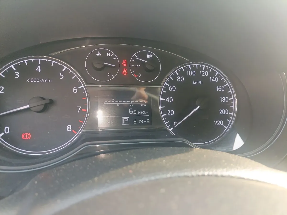 2011 Nissan Tiida 1.6L 126HP L4 CVT,autocango,china used car exporter,china ev exporter,chinese used car exporter,chinese used ev exporter