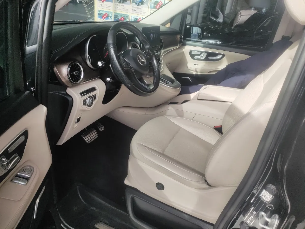 2021 Mercedes-Benz V Class 2.0T 211HP L4 9AT,autocango,china used car exporter,china ev exporter,chinese used car exporter,chinese used ev exporter