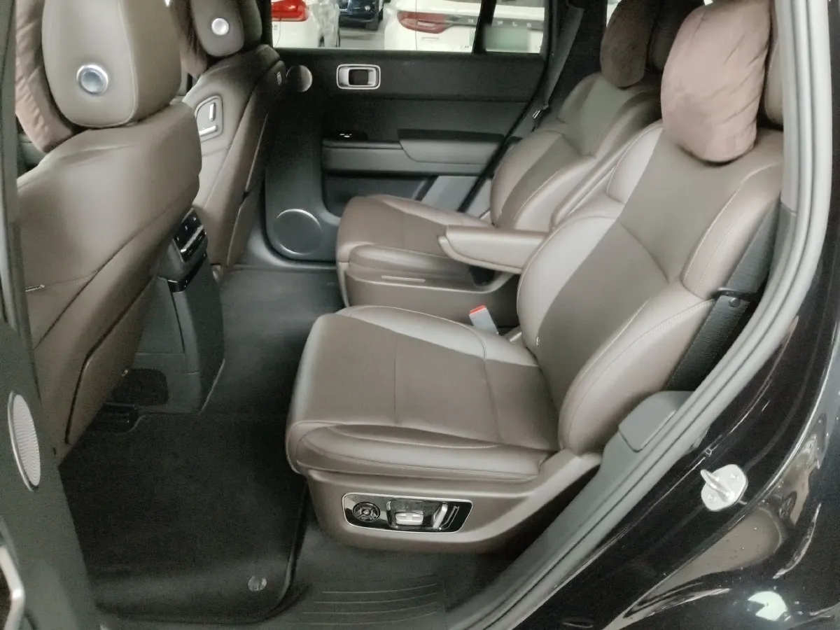 2022 Li L9 Range Extended 154HP REEV 42.6KWH,autocango,china used car exporter,china ev exporter,chinese used car exporter,chinese used ev exporter