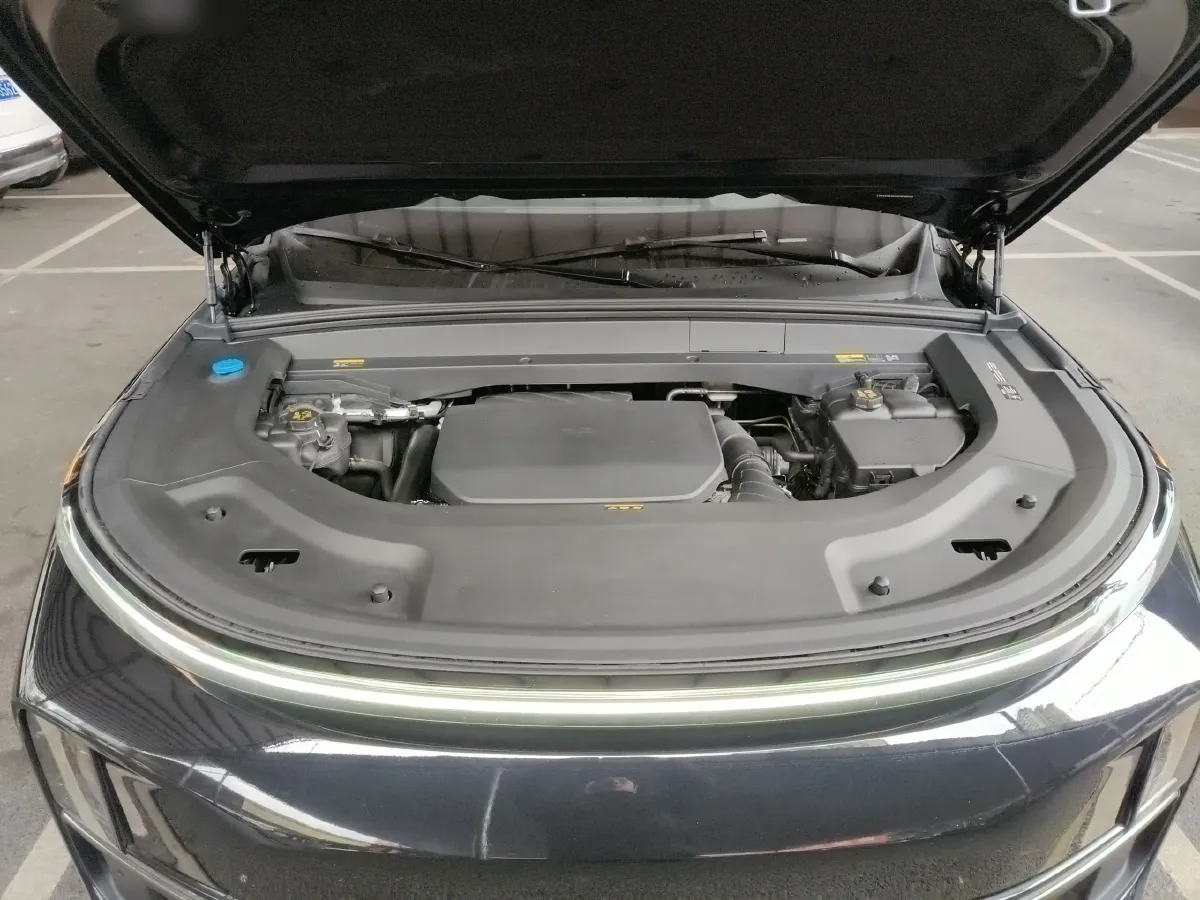 2022 Li L9 Range Extended 154HP REEV 42.6KWH,autocango,china used car exporter,china ev exporter,chinese used car exporter,chinese used ev exporter