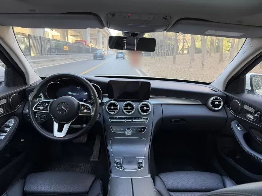 2020 Mercedes-Benz C Class 1.5T 184HP L4 9AT,autocango,china used car exporter,china ev exporter,chinese used car exporter,chinese used ev exporter