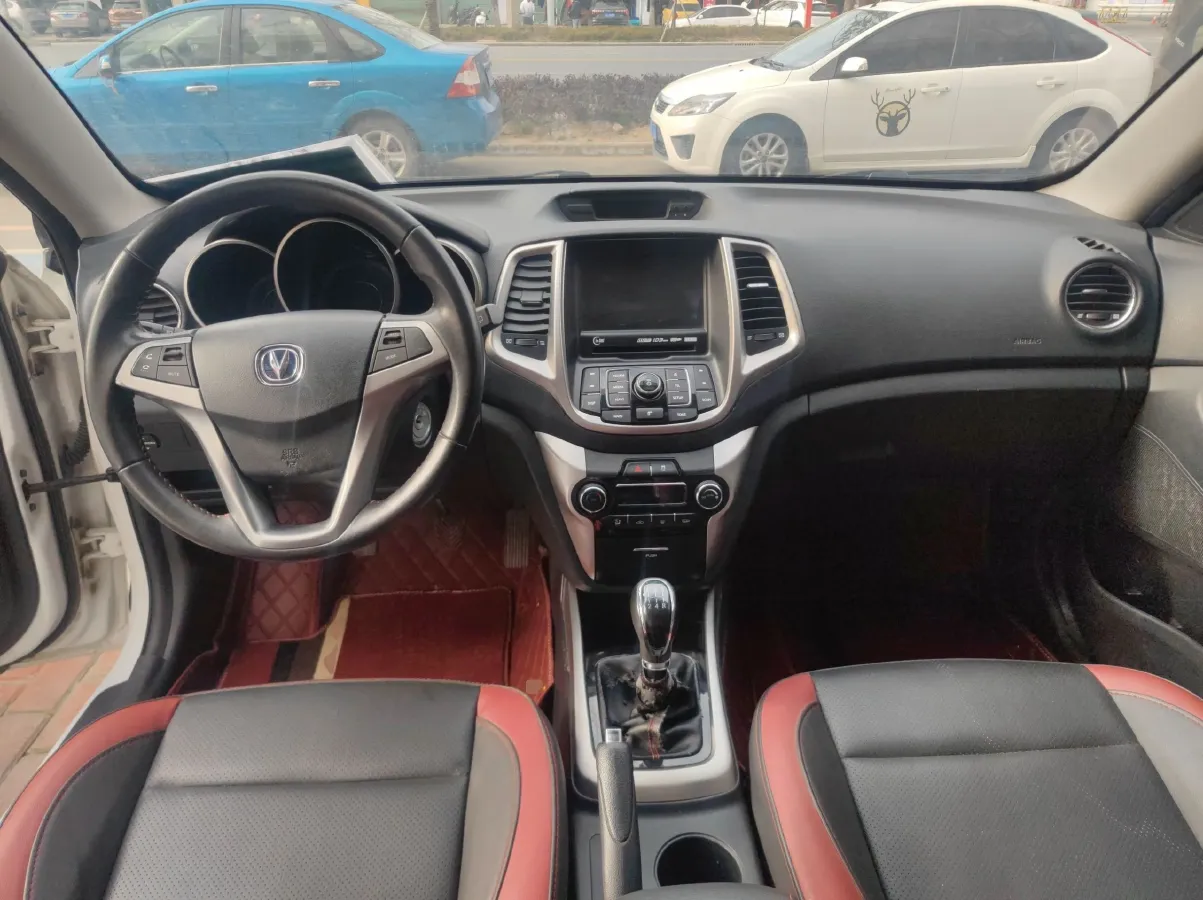 2015 ChangAn Eado XT 1.6L 125HP L4 5MT,autocango,china used car exporter,china ev exporter,chinese used car exporter,chinese used ev exporter