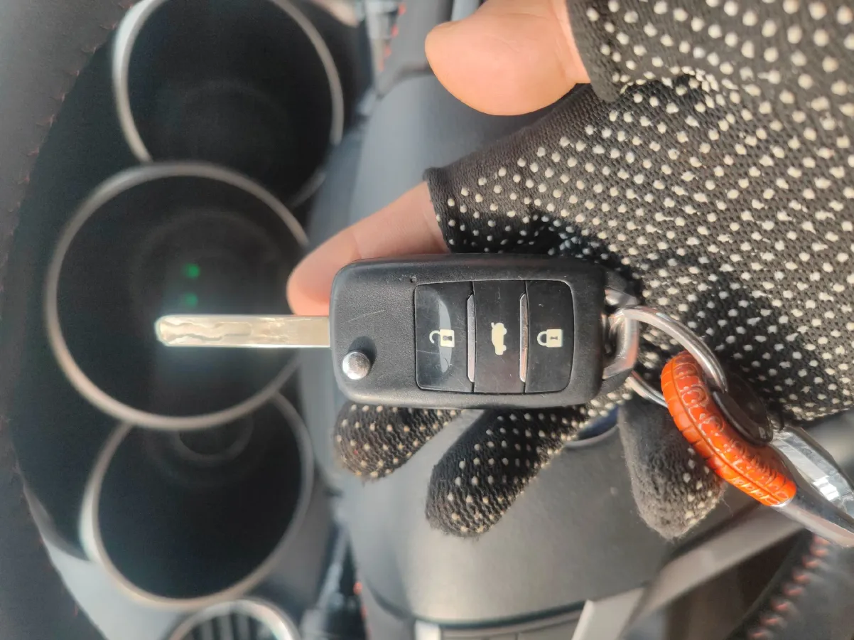 2015 ChangAn Eado XT 1.6L 125HP L4 5MT,autocango,china used car exporter,china ev exporter,chinese used car exporter,chinese used ev exporter