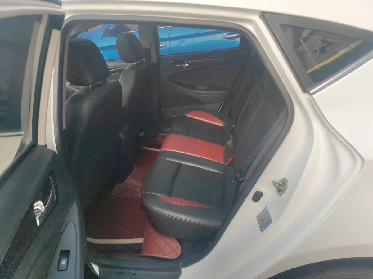 2015 ChangAn Eado XT 1.6L 125HP L4 5MT,autocango,china used car exporter,china ev exporter,chinese used car exporter,chinese used ev exporter