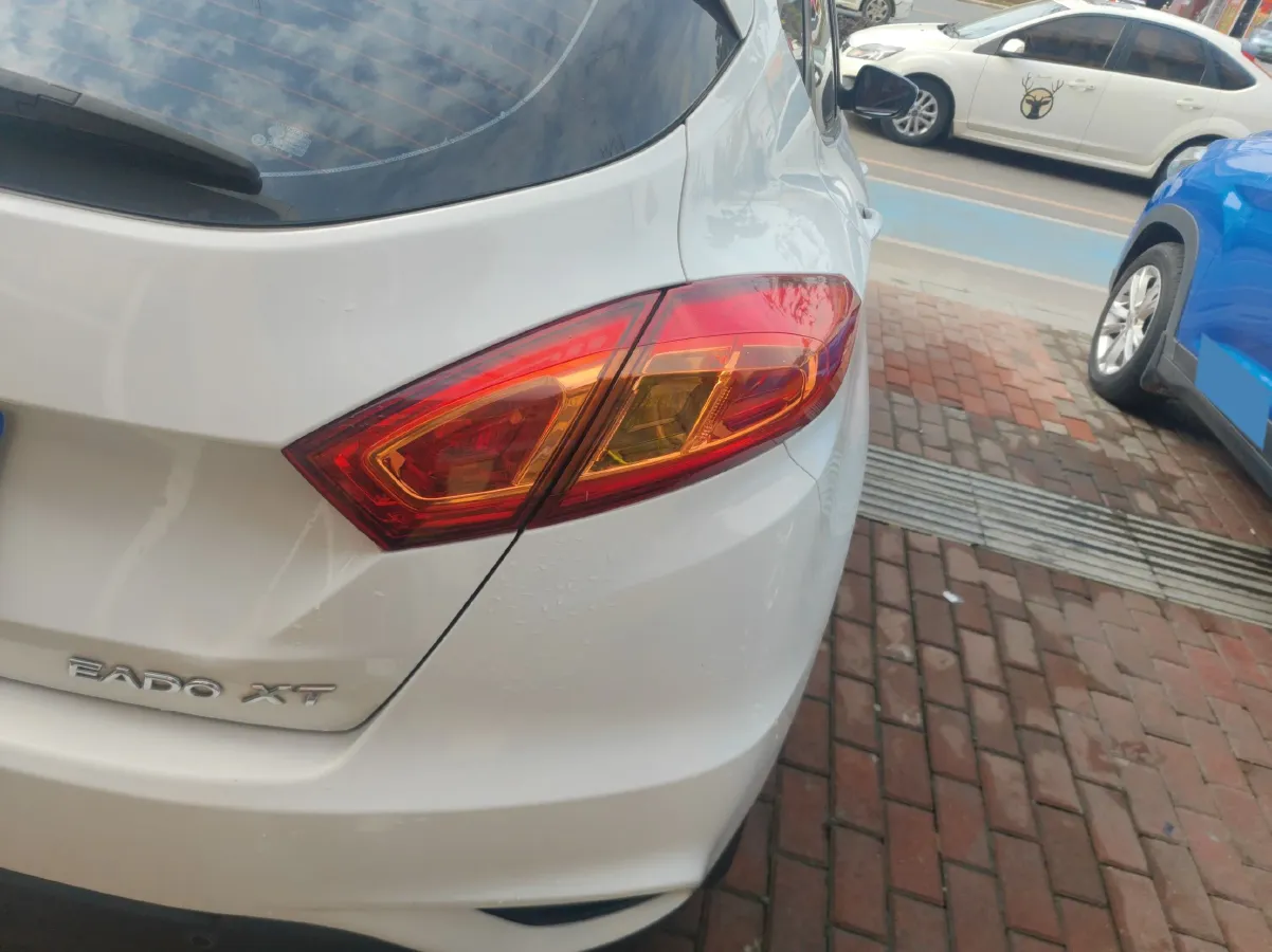 2015 ChangAn Eado XT 1.6L 125HP L4 5MT,autocango,china used car exporter,china ev exporter,chinese used car exporter,chinese used ev exporter