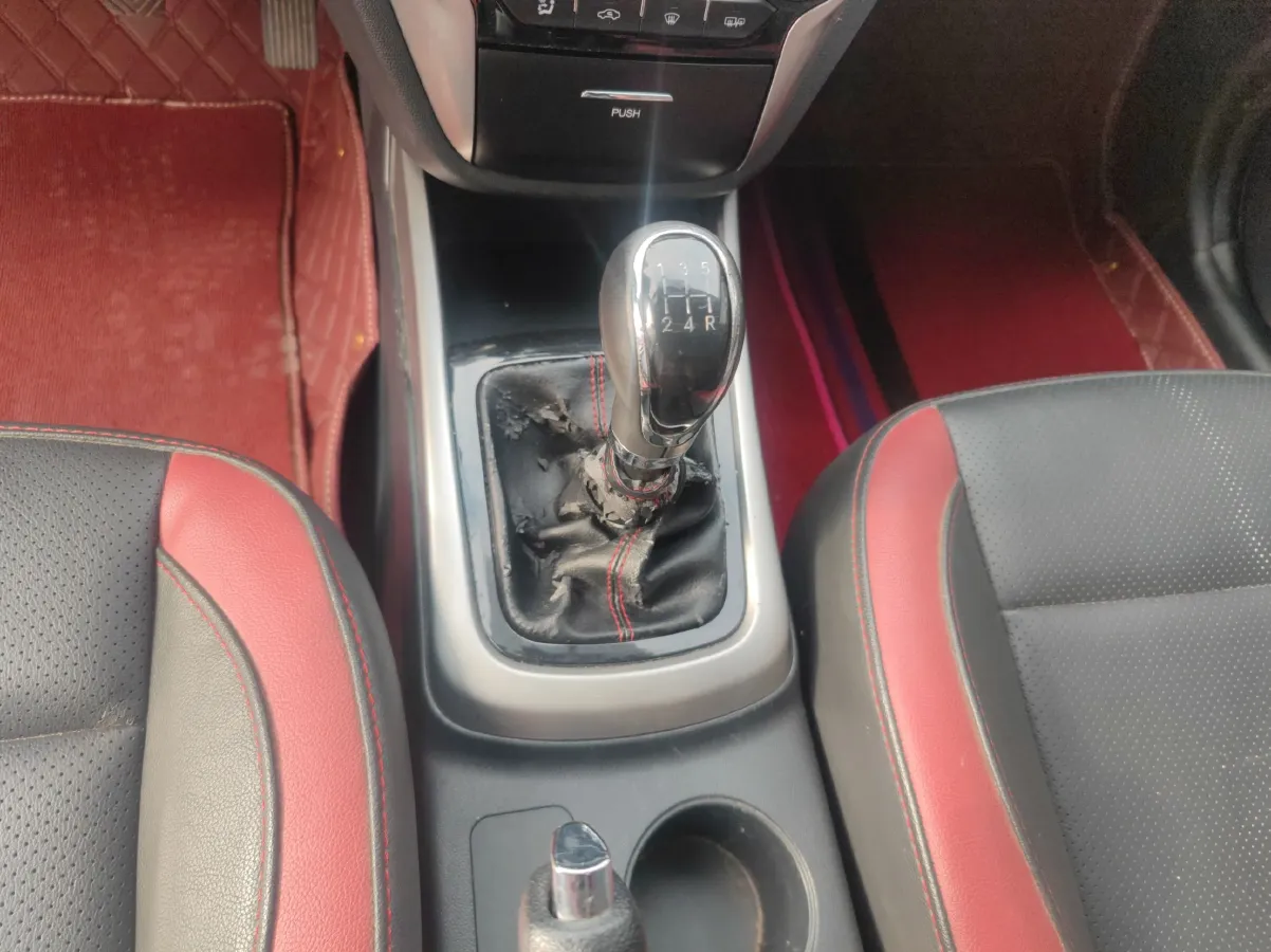 2015 ChangAn Eado XT 1.6L 125HP L4 5MT,autocango,china used car exporter,china ev exporter,chinese used car exporter,chinese used ev exporter